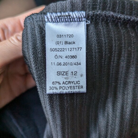 Cute curvy tight black mini dress, with black stripes texture. size US 12 - Picture 6 of 7